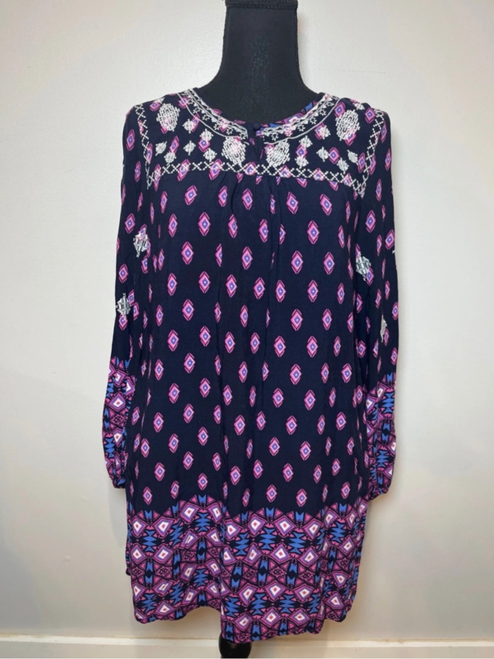 Listicle Navy and Pink Geometric Long-Sleeve Tunic Dress